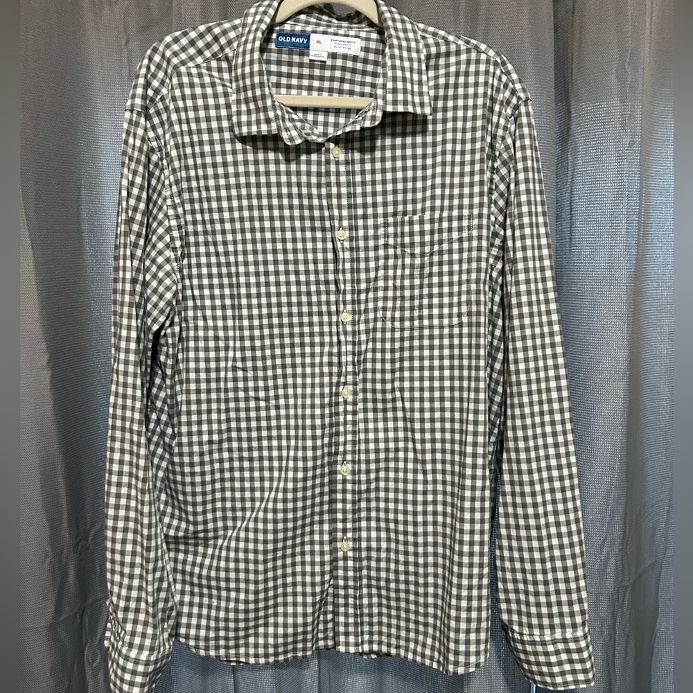 Men’s Plaid Long Sleeve Button-up Shirt